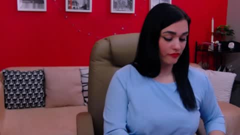 The Queen online show from January 12, 1:21 am