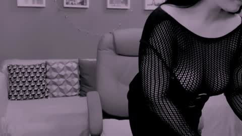 The Queen online show from January 4, 5:16 am