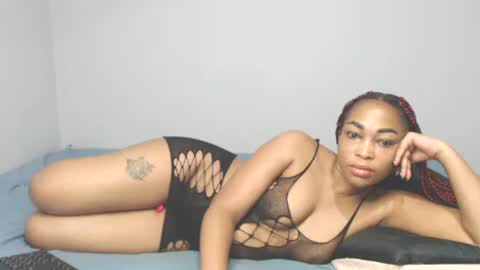 Snapshot of chantel87_ chatting on March 5, 4:02 am chantel87_ online show from March 5, 4:02 am