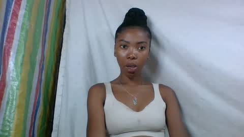 chariola0101 online show from February 2, 6:59 am