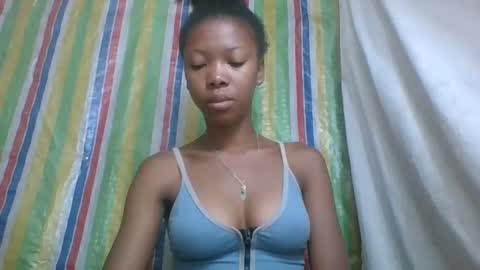 chariola0101 online show from February 16, 9:27 pm