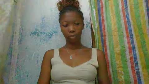 chariola0101 online show from February 11, 12:04 pm