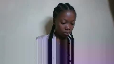 chariola0101 online show from March 12, 2:30 am