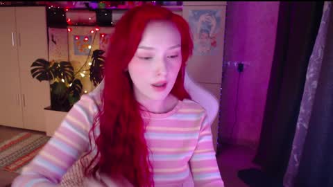 Snapshot of charlie_wtf chatting on February 9, 8:13 pm charlie online show from February 9, 8:13 pm