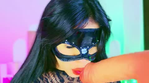 Charloott Evans online show from January 16, 11:45 pm