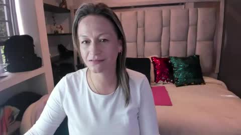 Charlot milf online show from October 4, 12:22 pm