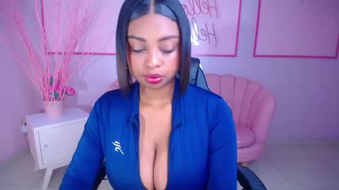 Snapshot of charlote_fun_a chatting on January 8, 10:48 am Charlote online show from January 8, 10:48 am