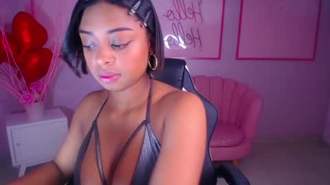 Snapshot of charlote_fun_a chatting on February 10, 10:42 am Charlote online show from February 10, 10:42 am