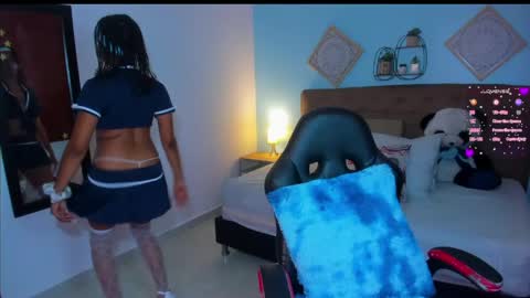 Charlotte  online show from April 27, 9:01 pm