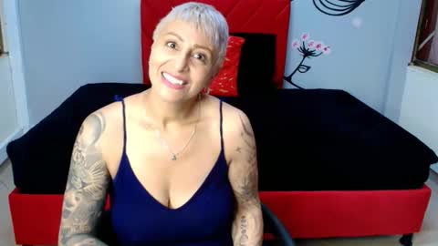Snapshot of charlotte__gray chatting on October 20, 12:19 pm CHARLOTTE GRAY online show from October 20, 12:19 pm