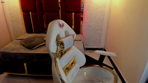 Charlotte online show from December 3, 7:00 pm