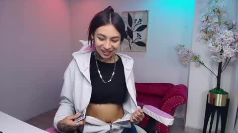 Charlotte online show from April 22, 11:29 am