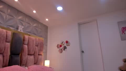 Charlotte Icee online show from February 6, 4:21 pm