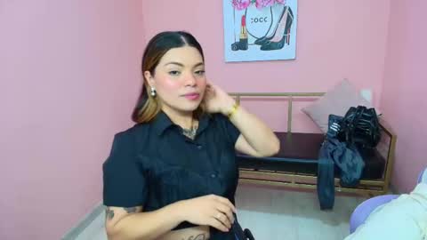 Snapshot of charlotte_monroe_ chatting on October 27, 6:57 pm charlotte_monroe_ online show from October 27, 6:57 pm
