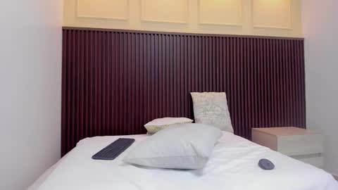 CHARLOTTE WILLS  online show from March 5, 1:18 pm