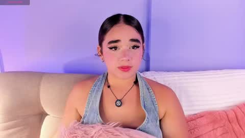 Charlotte Bloom online show from April 27, 8:39 pm