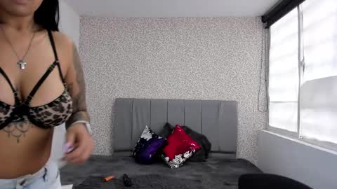 Snapshot of charlottegray_ chatting on March 12, 7:47 pm CHARLOTTE online show from March 12, 7:47 pm