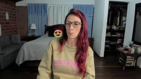 Charlotte online show from November 26, 1:06 am