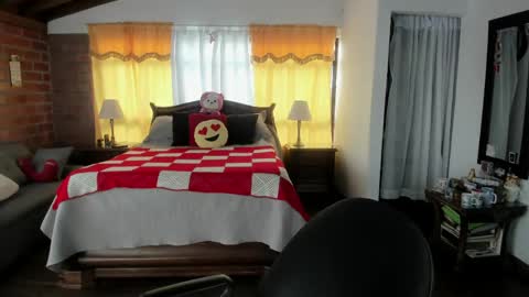 Charlotte online show from April 23, 8:55 pm