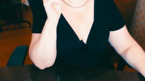 Snapshot of charlottextasty chatting on February 6, 10:58 am CharlotteXTasty online show from February 6, 10:58 am