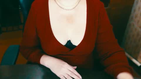 Snapshot of charlottextasty chatting on December 9, 12:08 pm CharlotteXTasty online show from December 9, 12:08 pm
