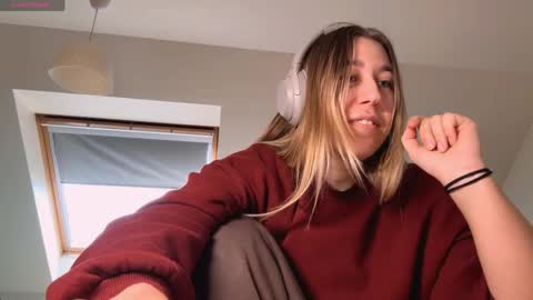 Julia online show from April 2, 12:46 pm