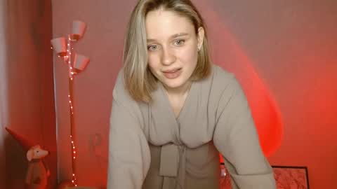 Snapshot of charming_beauty chatting on January 19, 3:39 am Michelle online show from January 19, 3:39 am