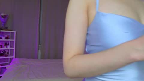 Snapshot of charming_bliss chatting on October 11, 3:59 pm Kaylee online show from October 11, 3:59 pm