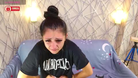 CharmingLIA online show from November 6, 5:19 pm