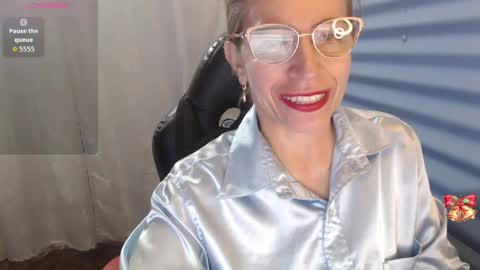 CHAYLA VICTORIA RUIZ  online show from April 18, 9:01 am