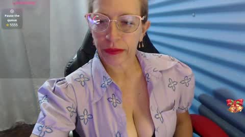 CHAYLA VICTORIA RUIZ  online show from April 16, 8:19 pm