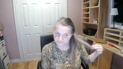 chealsiek online show from December 22, 2:36 am