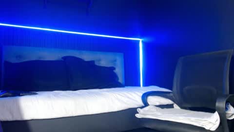 cherry_darck online show from April 23, 4:09 pm