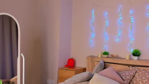 cherry_pr1ce online show from April 23, 11:51 pm