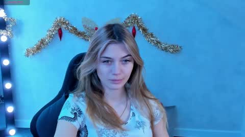 Snapshot of cherry_pr1ce chatting on January 16, 12:12 am cherry_pr1ce online show from January 16, 12:12 am