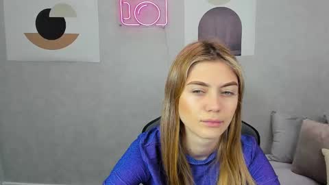 Snapshot of cherry_pr1ce chatting on December 26, 2:55 am cherry_pr1ce online show from December 26, 2:55 am