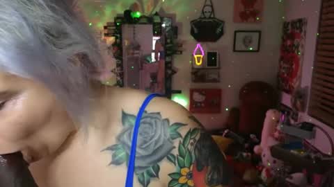 CherryBombBomb online show from December 31, 5:44 am