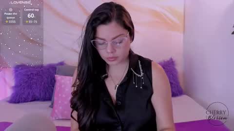 cherryblossomm1 online show from September 29, 8:36 pm