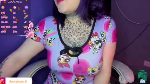 Snapshot of cherrybom_ chatting on January 6, 8:03 am dayis independent model online show from January 6, 8:03 am