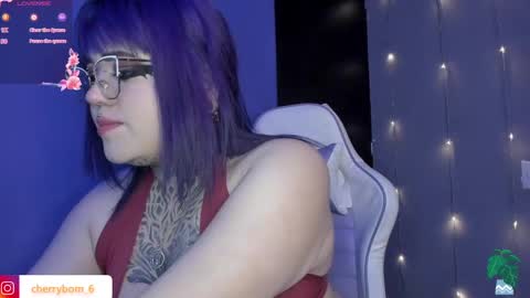 Snapshot of cherrybom_ chatting on February 16, 7:59 am dayis independent model online show from February 16, 7:59 am