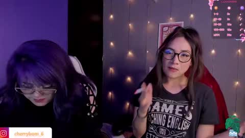Snapshot of cherrybom_ chatting on February 5, 5:09 am dayis independent model online show from February 5, 5:09 am