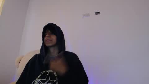 cherrybombsweet online show from April 27, 8:39 pm