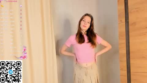 Loise online show from December 4, 5:03 pm