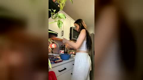 cherrynovaxo online show from July 2, 11:22 pm