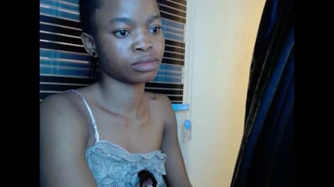 Snapshot of cherryxpussy chatting on February 17, 6:42 am cherryxpussy online show from February 17, 6:42 am