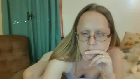 Jade and Thomas online show from April 24, 2:20 pm