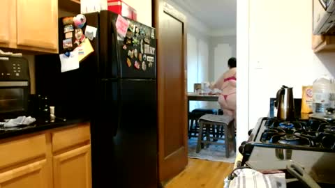 Tee online show from December 21, 1:21 pm