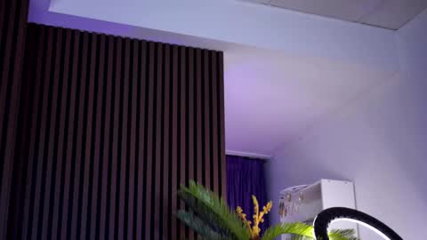 Cami online show from November 18, 10:11 pm