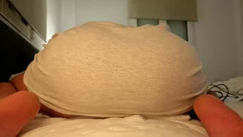 yoursensualparadise online show from August 6, 9:00 pm