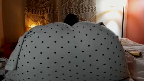 yoursensualparadise online show from March 30, 4:28 pm